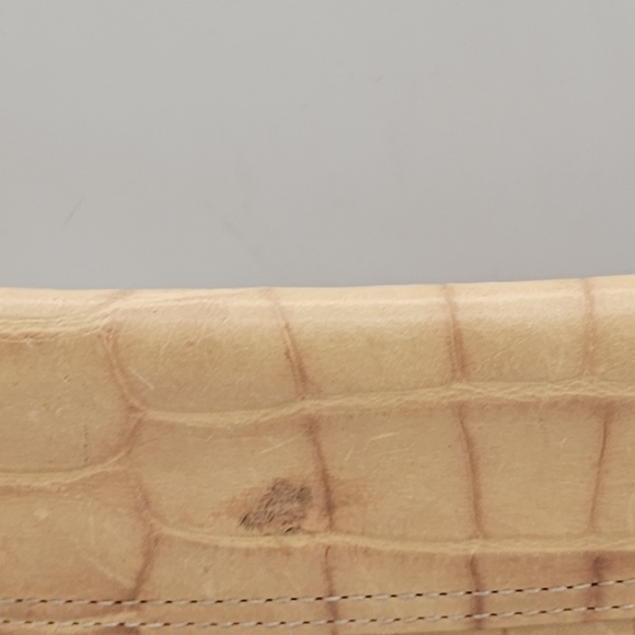 Rare Dooney & Bourke Purse Embossed Leather purse w certificate of authenticy - Picture 14 of 16